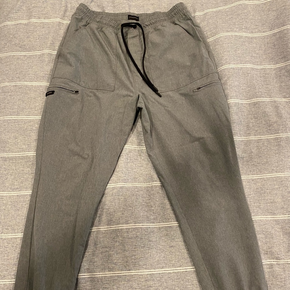 Men’s Jaanuu jogger scrub pant